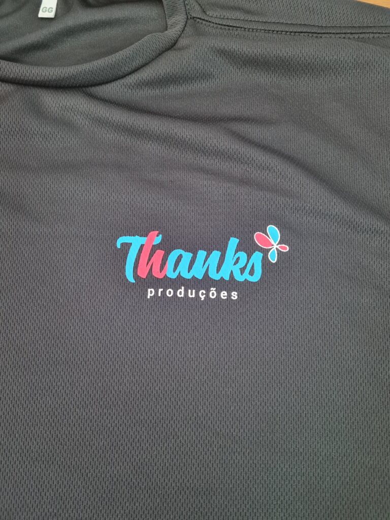 Uniforme em dryfit para thanks produções