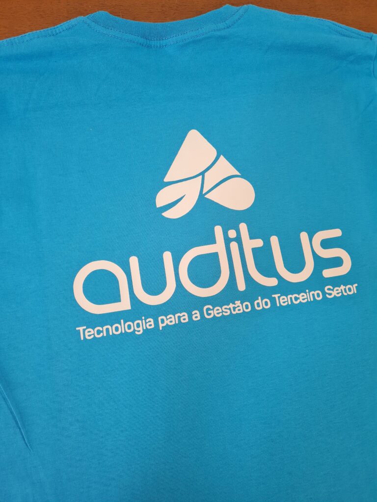 Camiseta de uniforme para empresa auditus