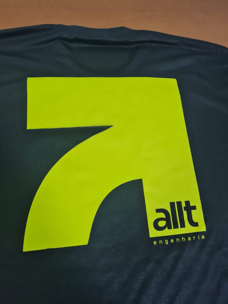 Camiseta Malha Fria em Silk Screen