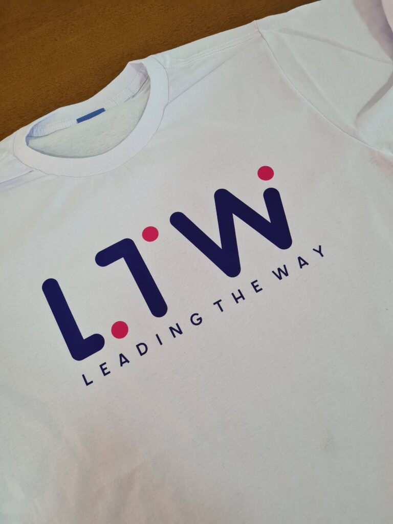 Camiseta Básica em Dtf